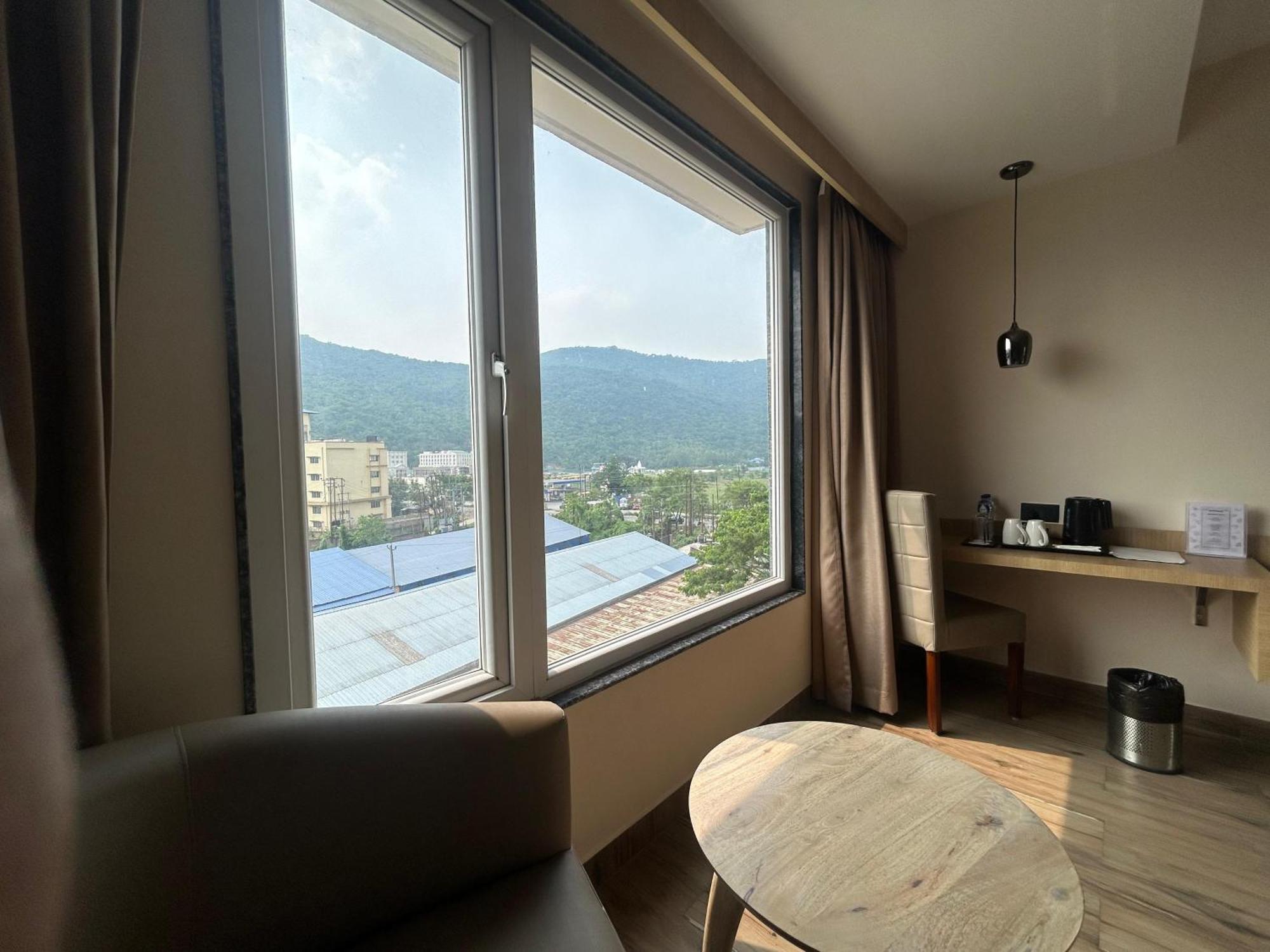 Sachika Hotels, Gauháti Kültér fotó