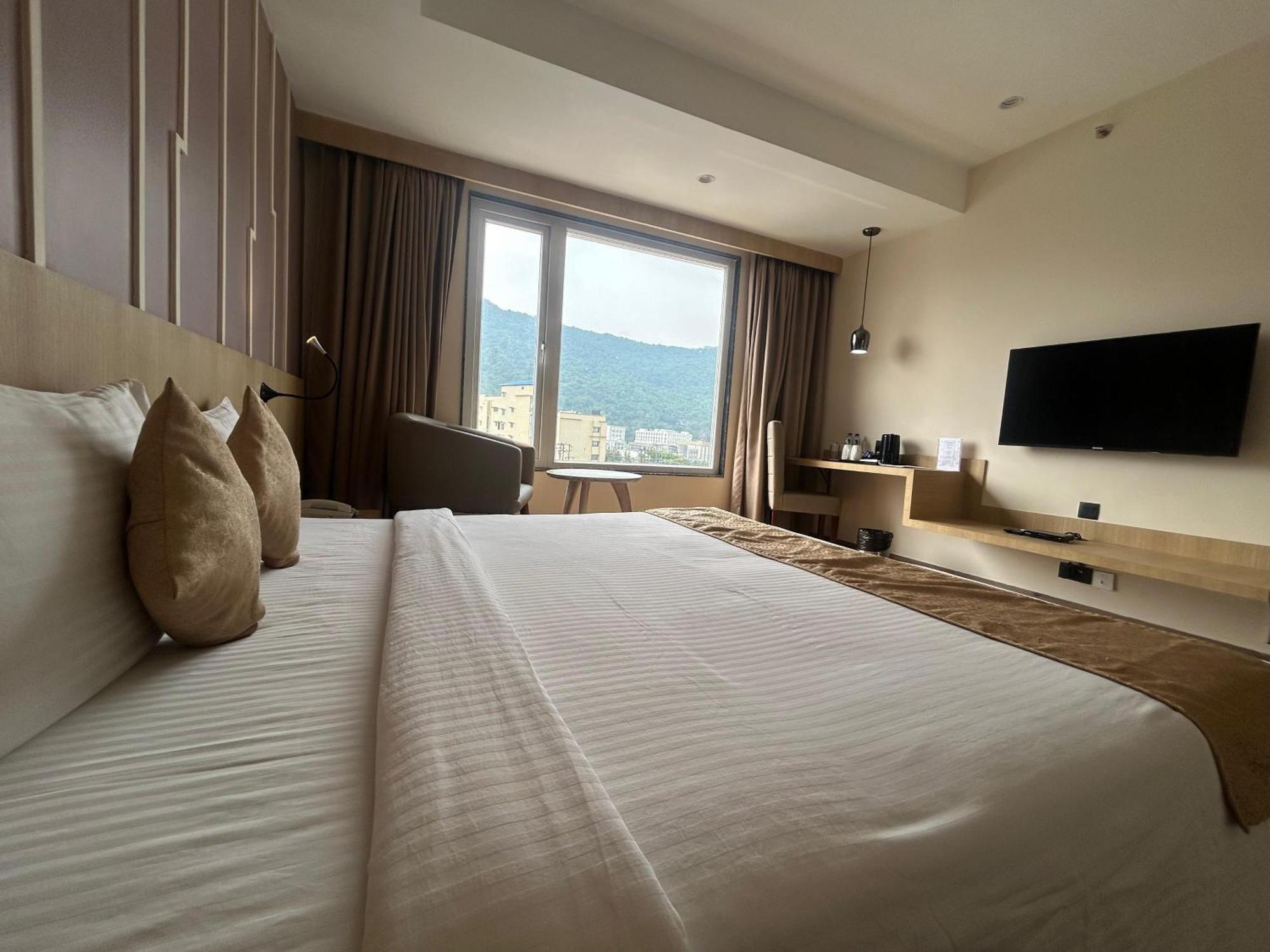 Sachika Hotels, Gauháti Kültér fotó